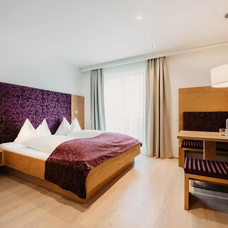 Alpina Hotel 4*