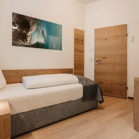 Hotel Alpina 4*