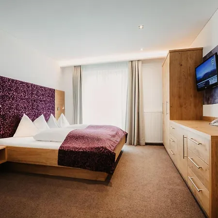 Hotel Alpina