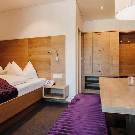 Hotel Alpina