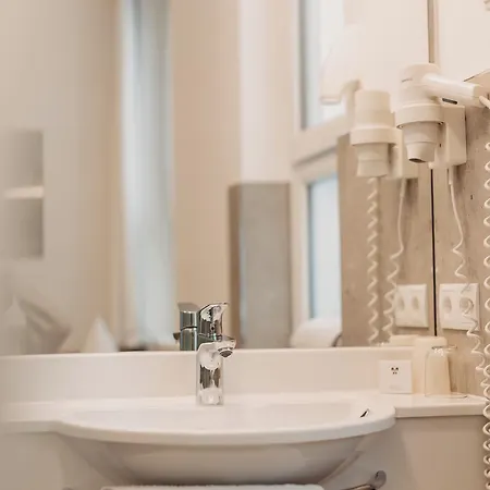 Alpina 4* 瓦格赖恩