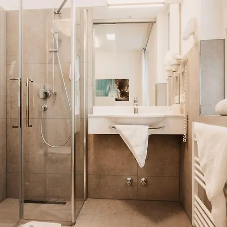 Alpina 4* ヴァークライン