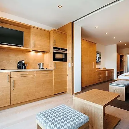 Otel Alpina 4*